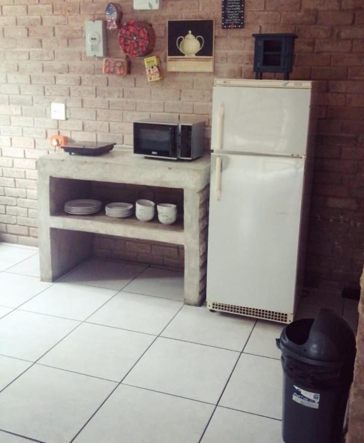 Tsumeb Backpackers & Safari Hostel Exterior photo
