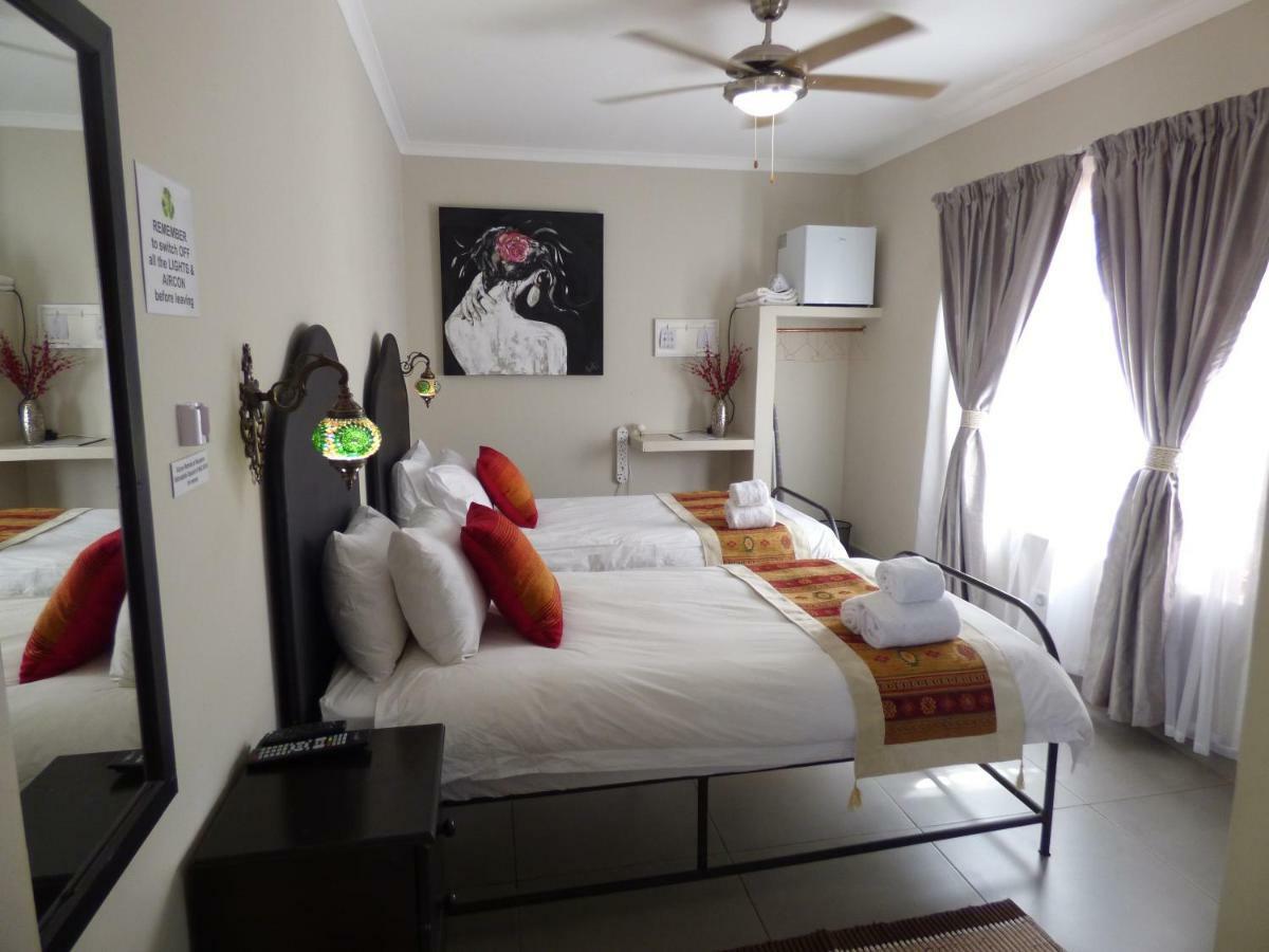 Tsumeb Backpackers & Safari Hostel Exterior photo
