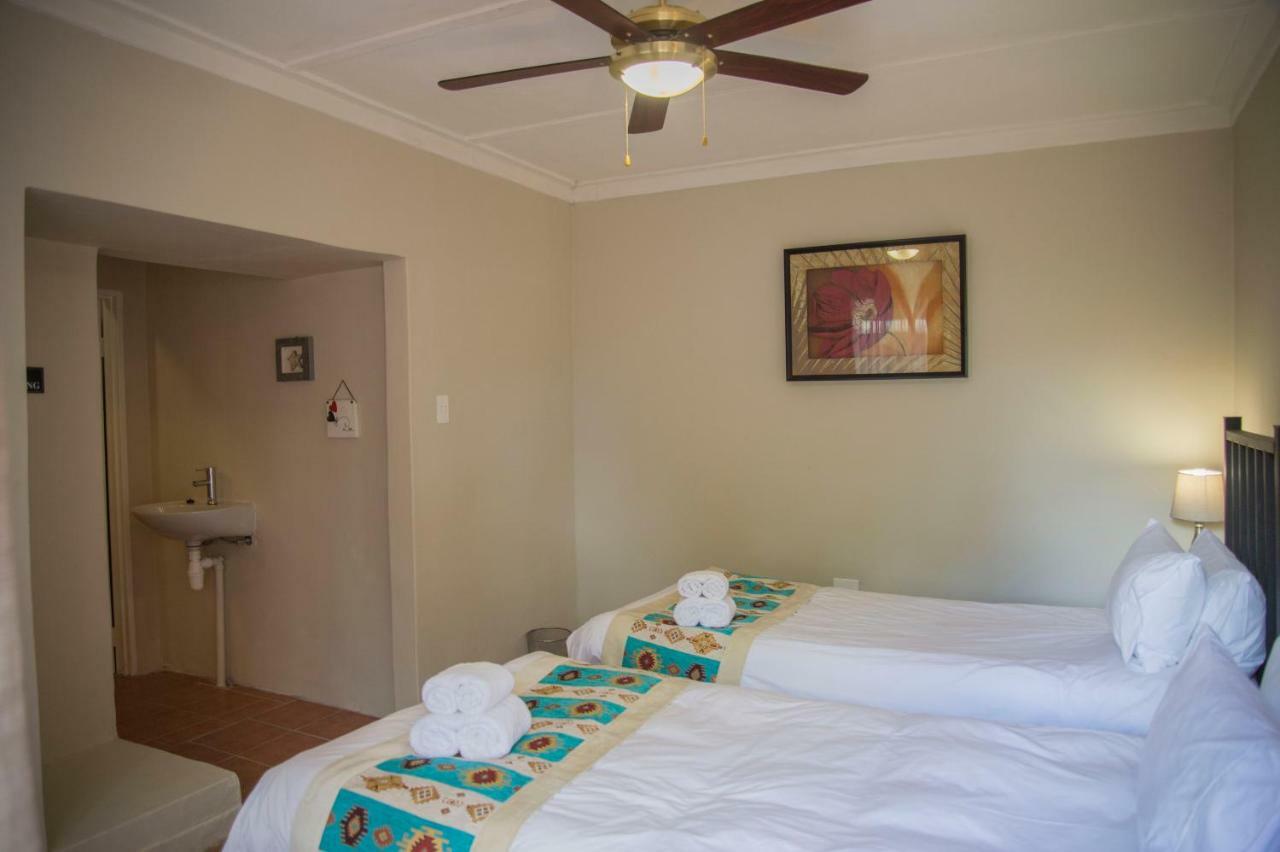 Tsumeb Backpackers & Safari Hostel Exterior photo